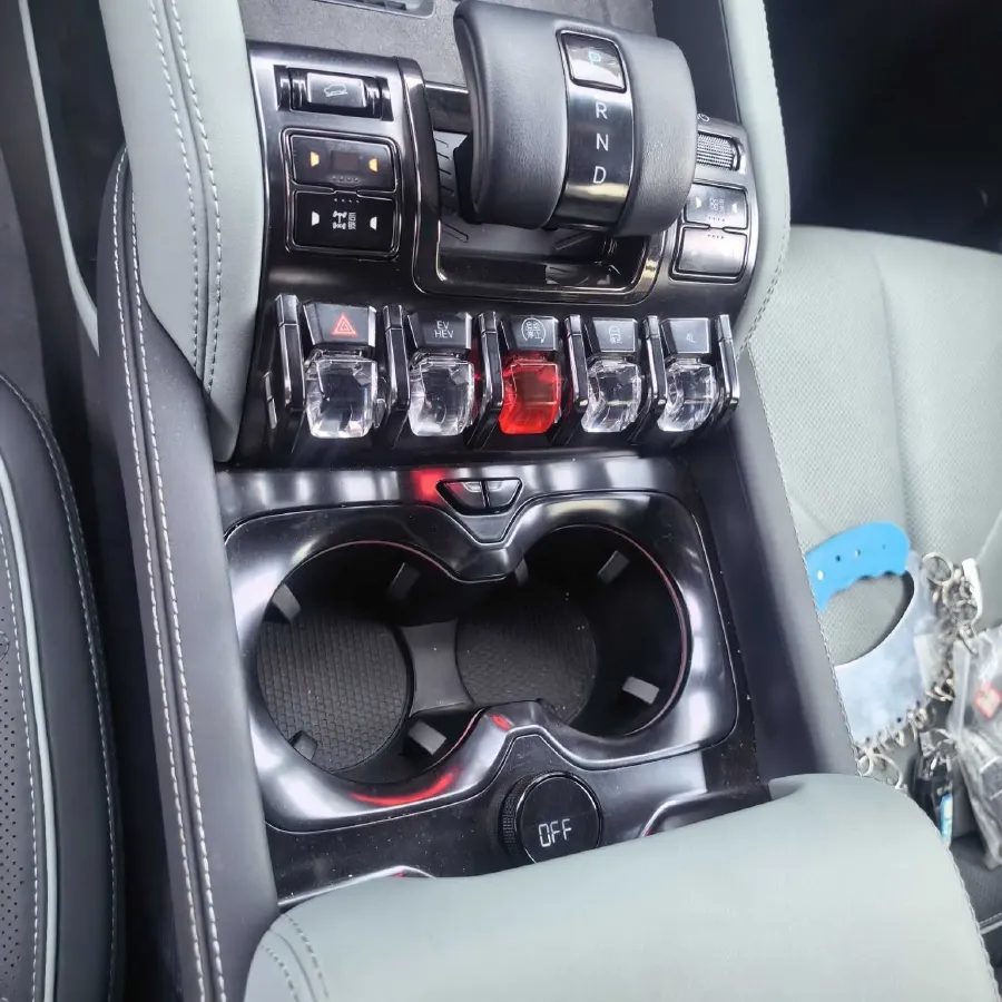 2025 FangChengBao Bao 5 1.5T 194HP L4 E-CVT PHEV 31.8KWH,autocango,china used car exporter,china ev exporter,chinese used car exporter,chinese used ev exporter