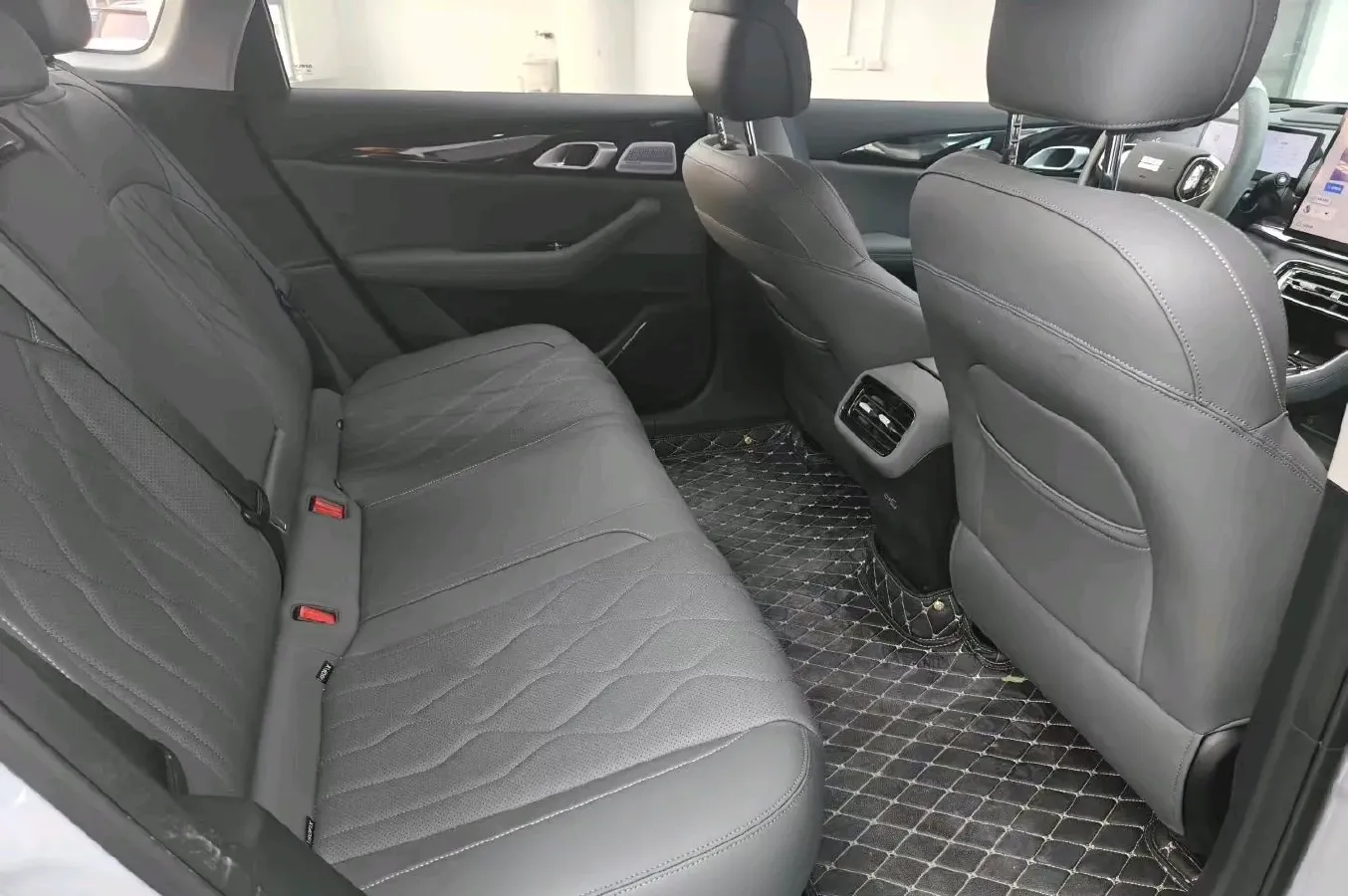 2025 Geely Galaxy A7 1.5L 112HP L4 1DHT PHEV,autocango,china used car exporter,china ev exporter,chinese used car exporter,chinese used ev exporter