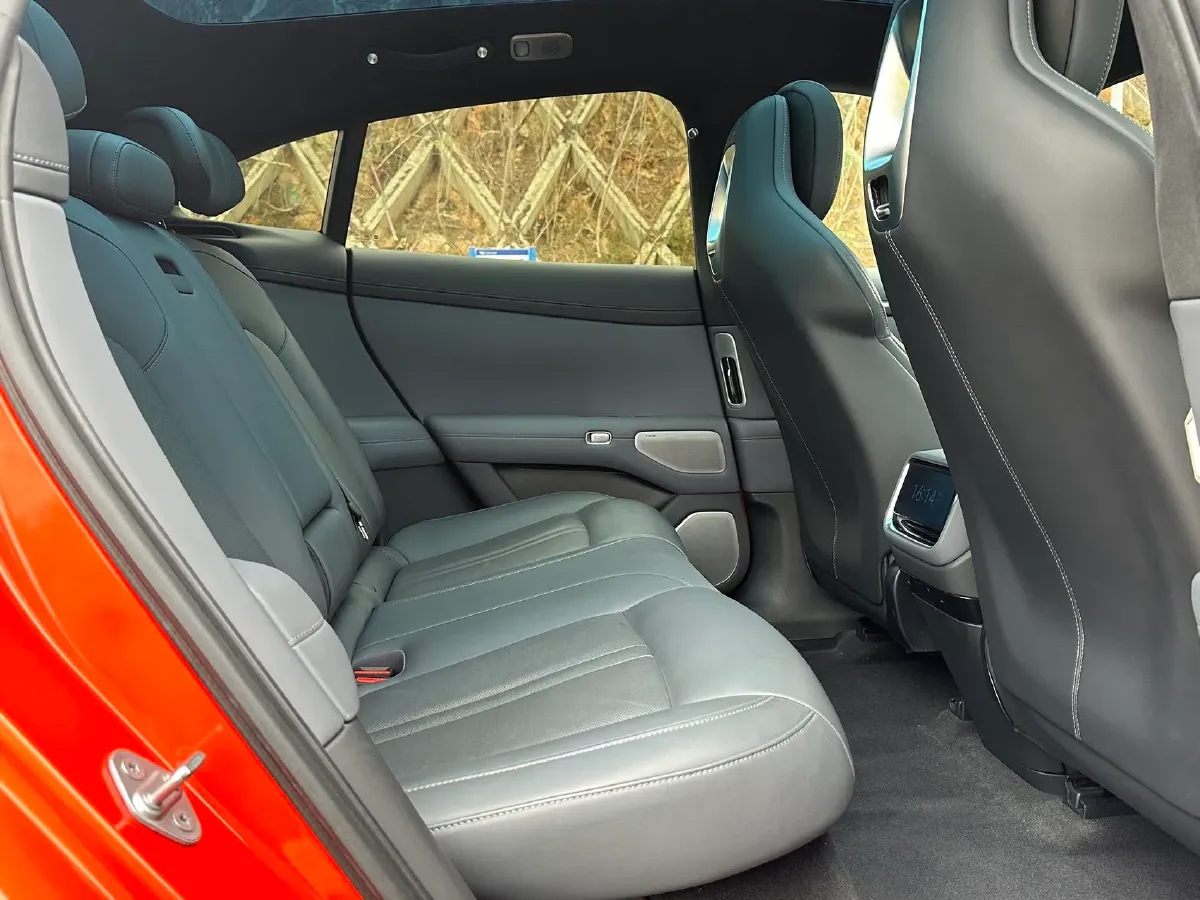 2025 MI YU7 BEV 101.7KWH,autocango,china used car exporter,china ev exporter,chinese used car exporter,chinese used ev exporter