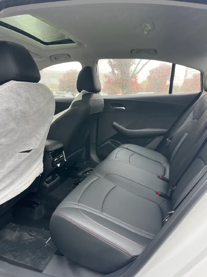 2026 Roewe i5 1.5L 129HP L4 CVT,autocango,china used car exporter,china ev exporter,chinese used car exporter,chinese used ev exporter