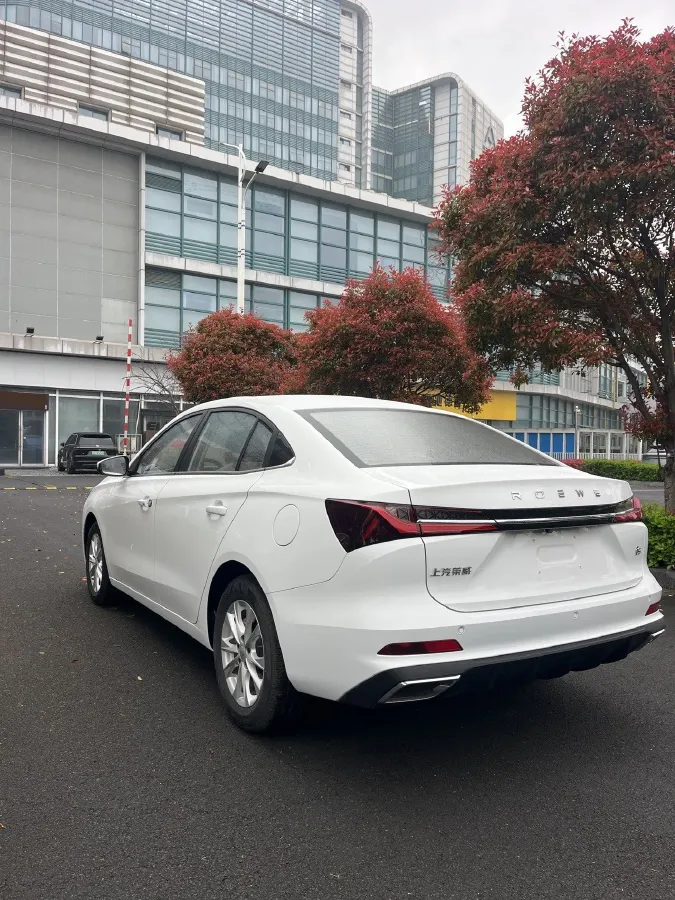 2026 Roewe i5 1.5L 129HP L4 CVT,autocango,china used car exporter,china ev exporter,chinese used car exporter,chinese used ev exporter