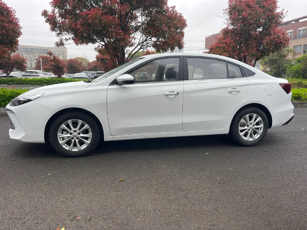 2026 Roewe i5 1.5L 129HP L4 CVT,autocango,china used car exporter,china ev exporter,chinese used car exporter,chinese used ev exporter