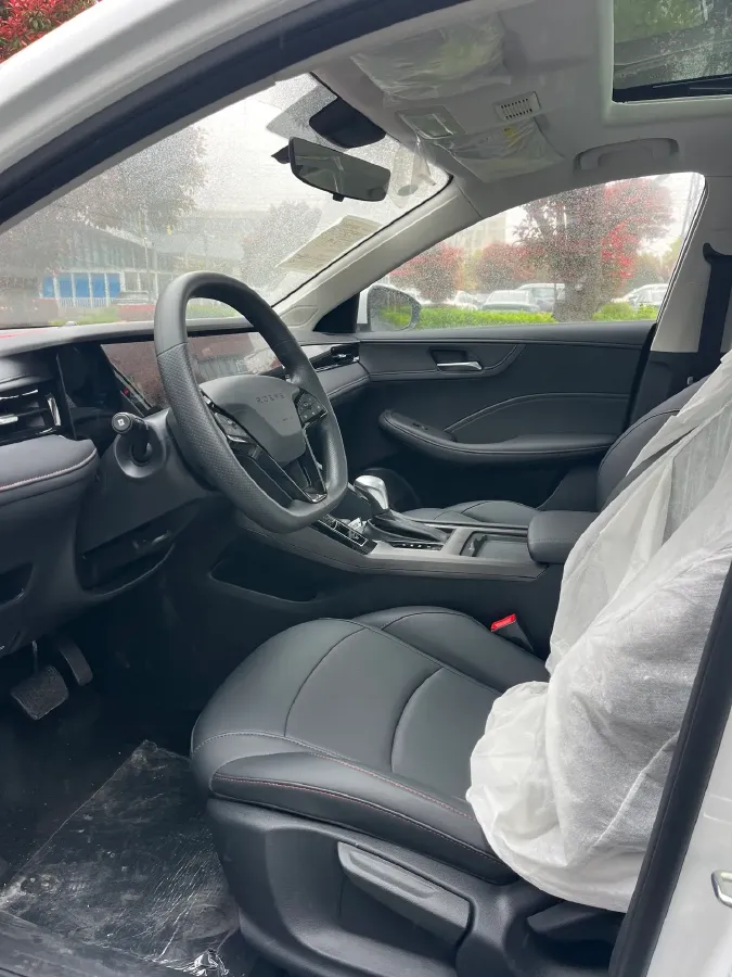 2026 Roewe i5 1.5L 129HP L4 CVT,autocango,china used car exporter,china ev exporter,chinese used car exporter,chinese used ev exporter