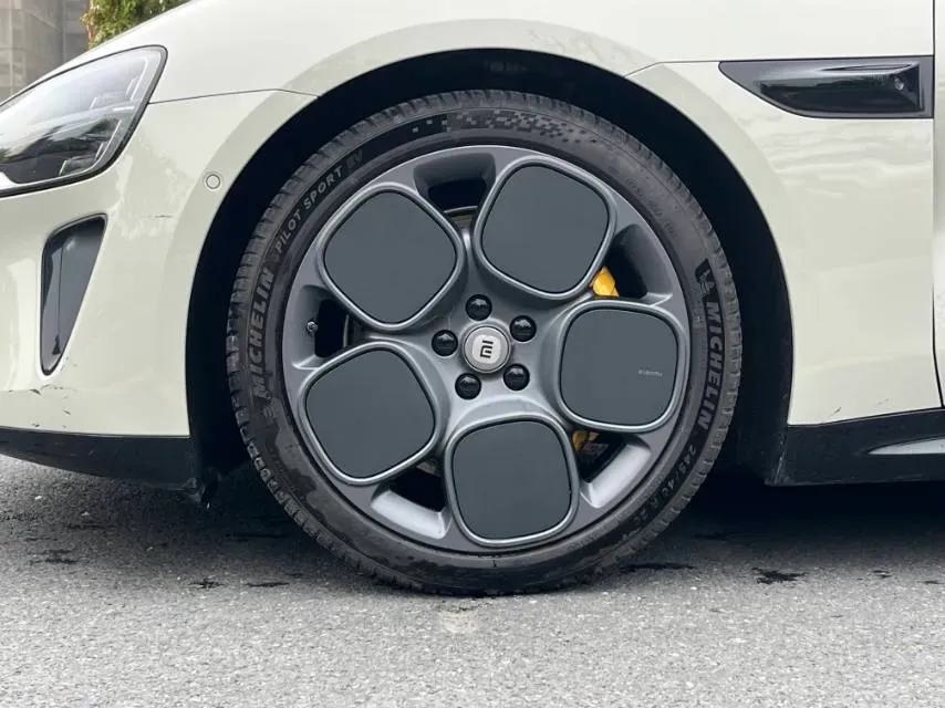 2024 MI SU7 BEV 101KWH,autocango,china used car exporter,china ev exporter,chinese used car exporter,chinese used ev exporter