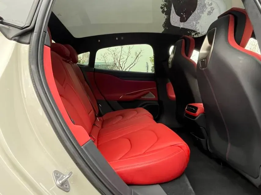 2024 MI SU7 BEV 101KWH,autocango,china used car exporter,china ev exporter,chinese used car exporter,chinese used ev exporter