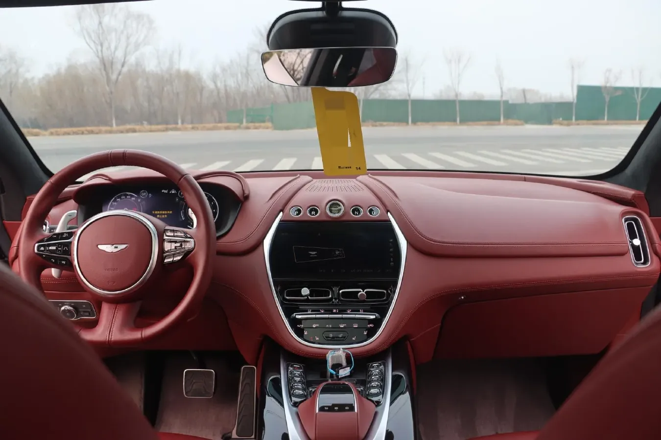 2022 Aston Martin DBX 4.0T 550HP V8 9AT,autocango,china used car exporter,china ev exporter,chinese used car exporter,chinese used ev exporter