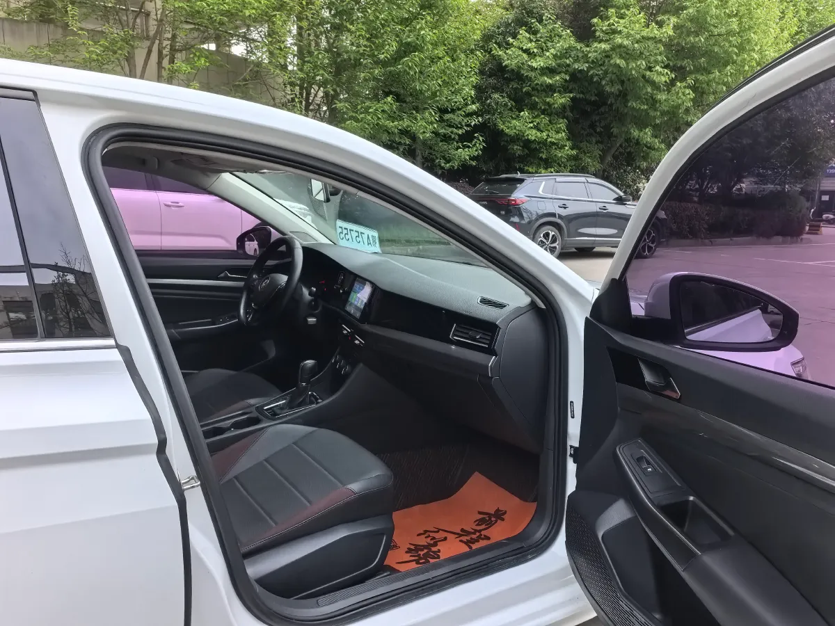 2019 Bestune T77 1.2T 143HP L4 7DCT,autocango,china used car exporter,china ev exporter,chinese used car exporter,chinese used ev exporter