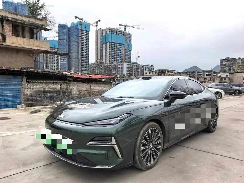 2025 Geely Galaxy Starshine 8 1.5T 163HP L4 3DHT PHEV 27.69KWH,autocango,china used car exporter,china ev exporter,chinese used car exporter,chinese used ev exporter