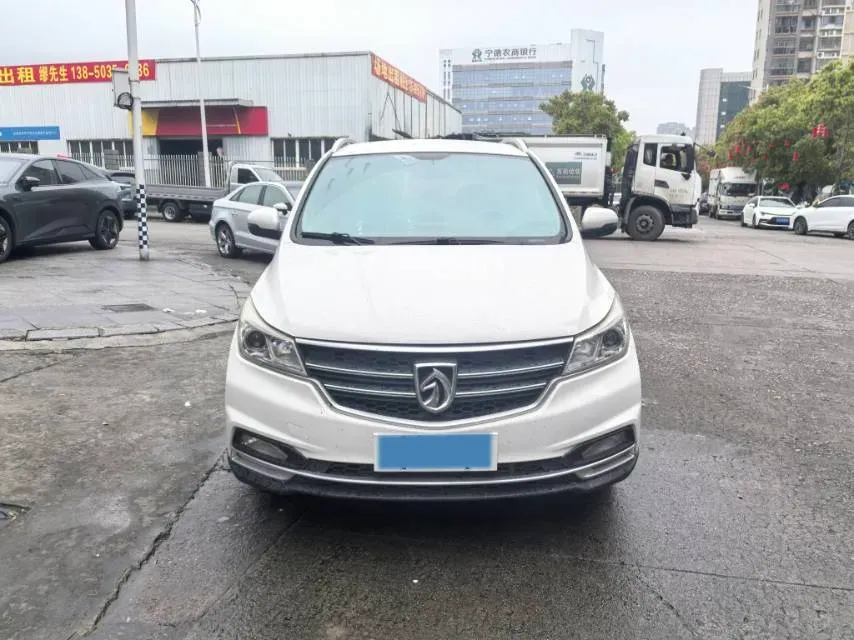 2019 BaoJun 730 1.5T 150HP L4 6MT,autocango,china used car exporter,china ev exporter,chinese used car exporter,chinese used ev exporter