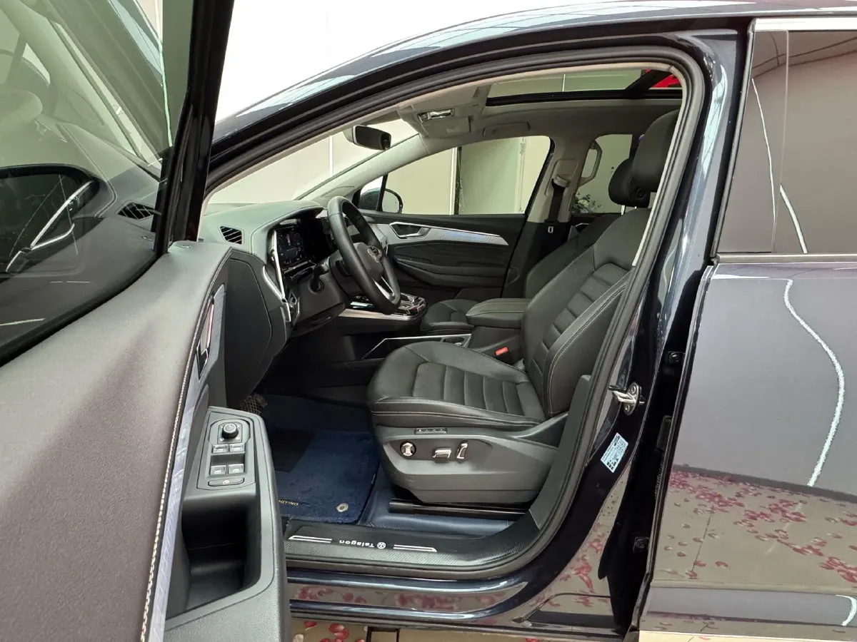 2021 Volkswagen Talagon 2.0T 220HP L4 7DCT,autocango,china used car exporter,china ev exporter,chinese used car exporter,chinese used ev exporter