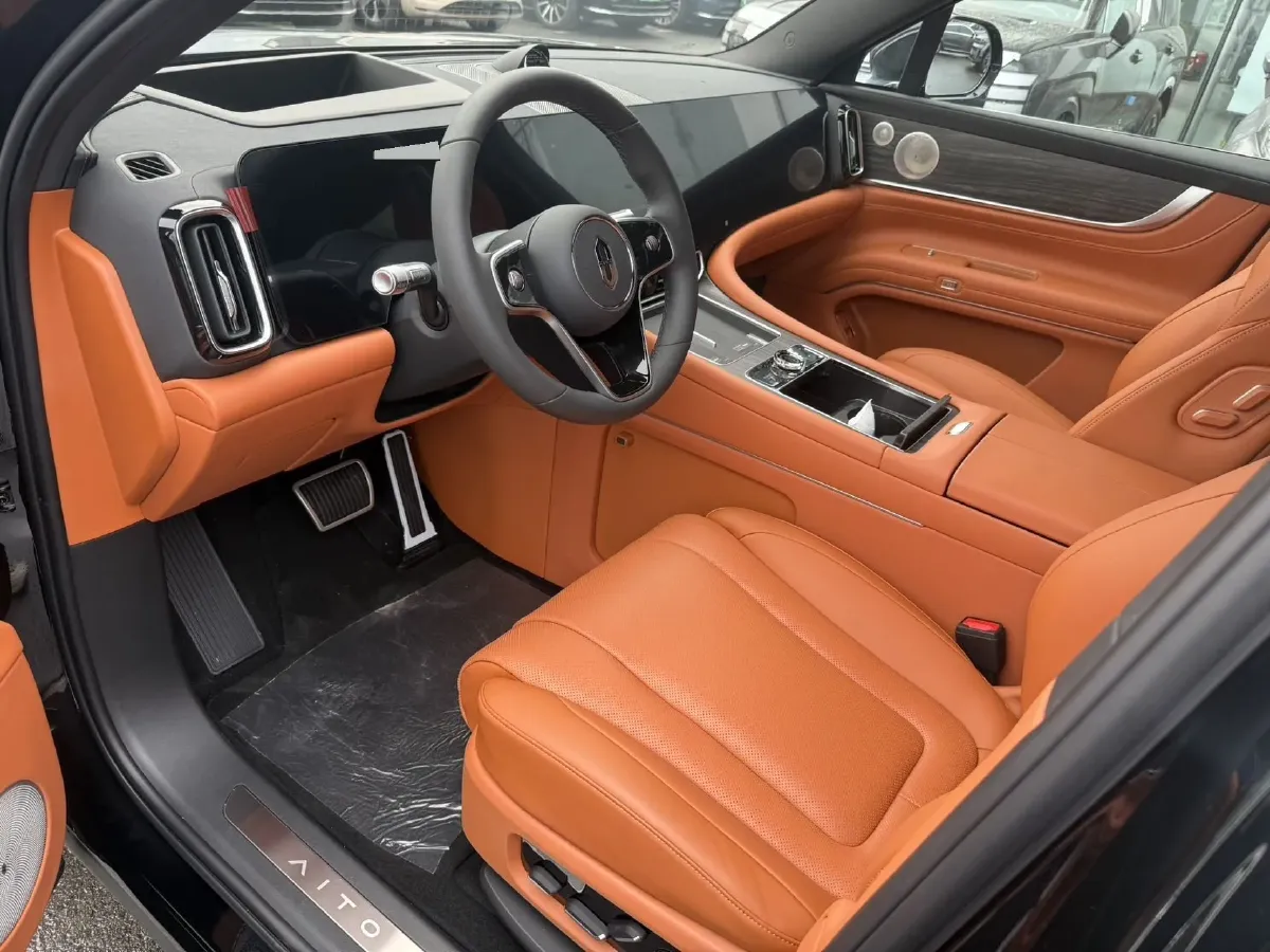 2025 AITO AITO M9 REEV 160HP REEV 52KWH,autocango,china used car exporter,china ev exporter,chinese used car exporter,chinese used ev exporter