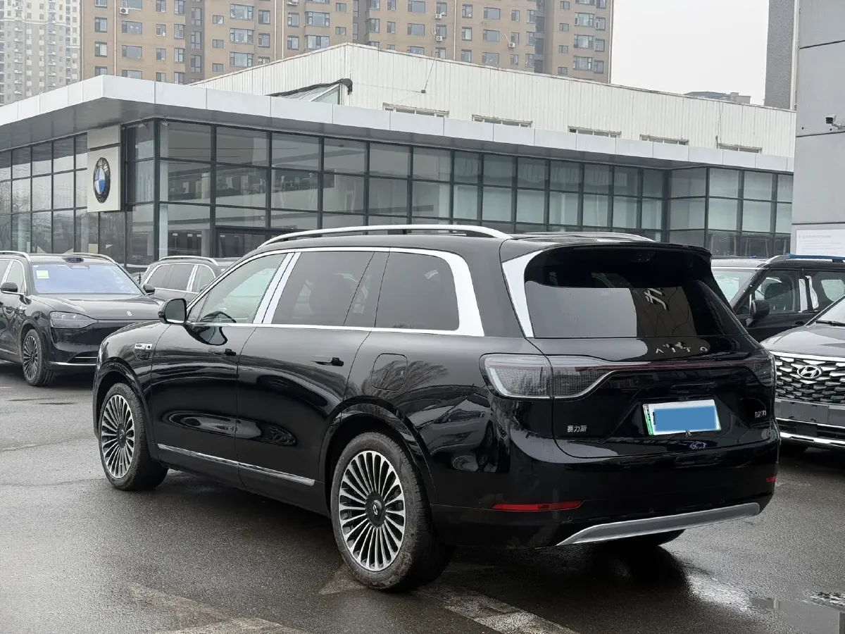 2025 AITO AITO M9 REEV 160HP REEV 52KWH,autocango,china used car exporter,china ev exporter,chinese used car exporter,chinese used ev exporter