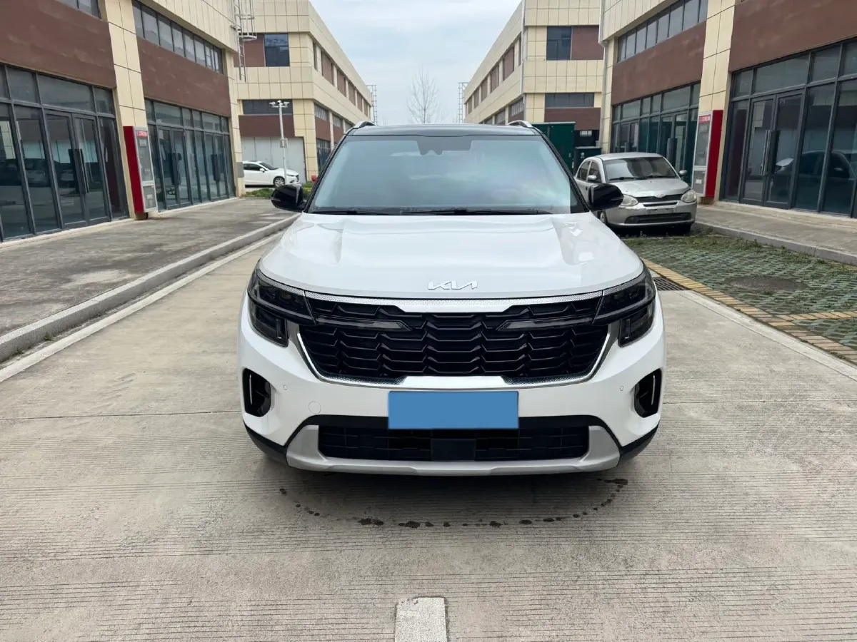 2023 Kia Seltos 1.5L 115HP L4 CVT,autocango,china used car exporter,china ev exporter,chinese used car exporter,chinese used ev exporter