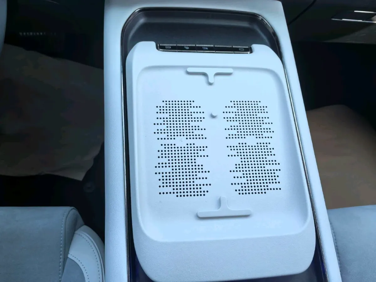 2025 Voyah FREE 1.5T 150HP L4 REEV 43KWH,autocango,china used car exporter,china ev exporter,chinese used car exporter,chinese used ev exporter