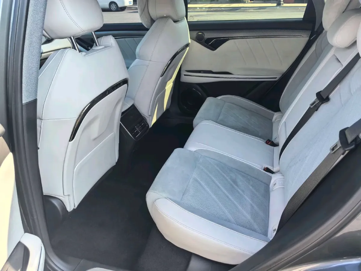 2025 Voyah FREE 1.5T 150HP L4 REEV 43KWH,autocango,china used car exporter,china ev exporter,chinese used car exporter,chinese used ev exporter