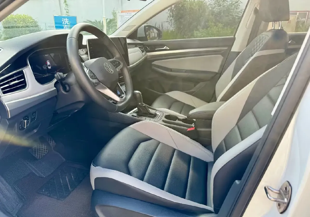 2023 Volkswagen Bora 1.5T 160HP L4 7DCT,autocango,china used car exporter,china ev exporter,chinese used car exporter,chinese used ev exporter