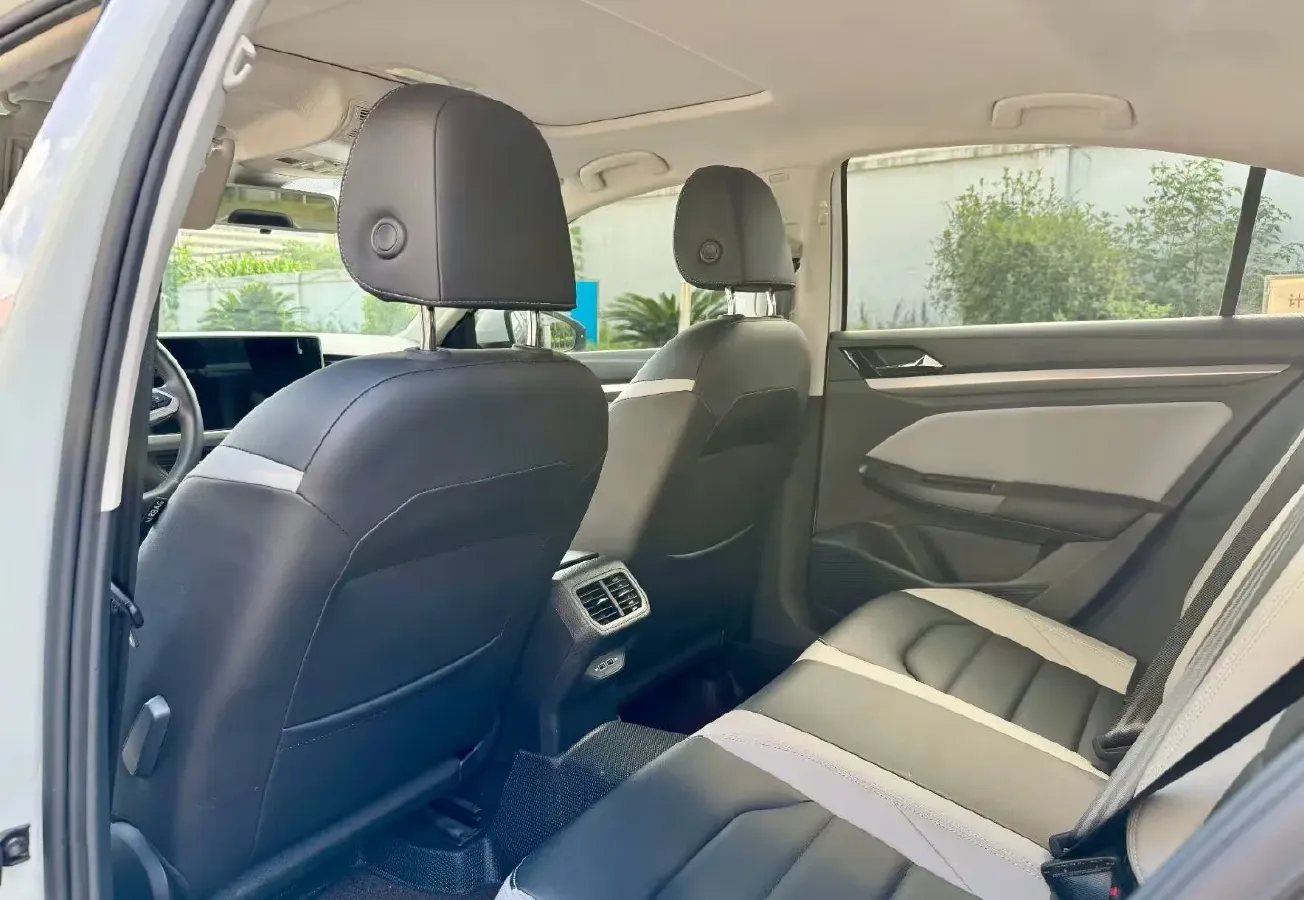 2023 Volkswagen Bora 1.5T 160HP L4 7DCT,autocango,china used car exporter,china ev exporter,chinese used car exporter,chinese used ev exporter