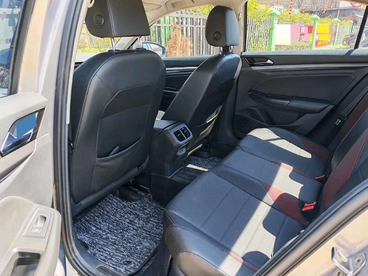 2021 Volkswagen Bora 1.5L 113HP L4 6AT,autocango,china used car exporter,china ev exporter,chinese used car exporter,chinese used ev exporter