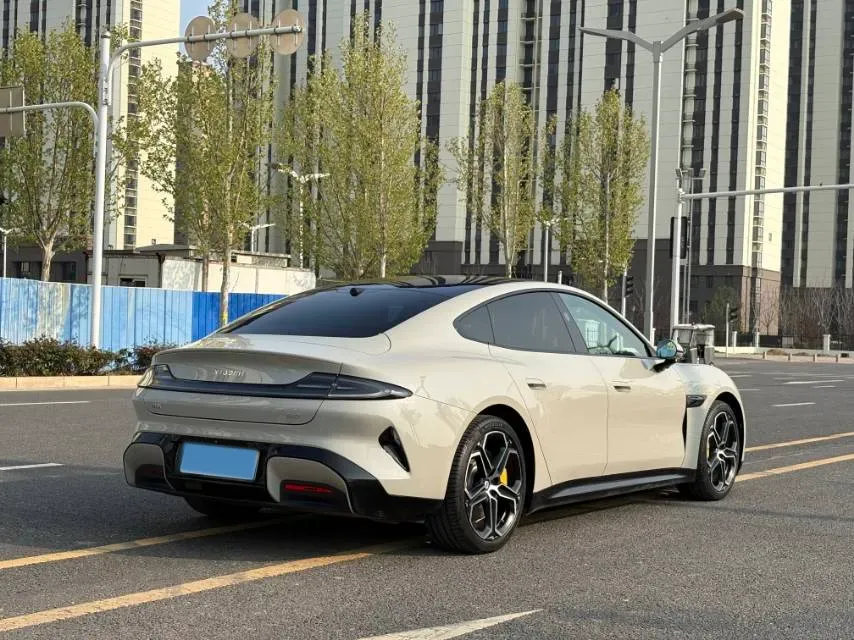 2024 MI SU7 BEV 73.6KWH,autocango,china used car exporter,china ev exporter,chinese used car exporter,chinese used ev exporter