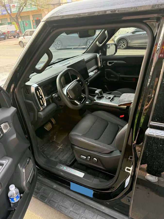 2025 Jetour Traveller 2.0T 254HP L4 7DCT,autocango,china used car exporter,china ev exporter,chinese used car exporter,chinese used ev exporter