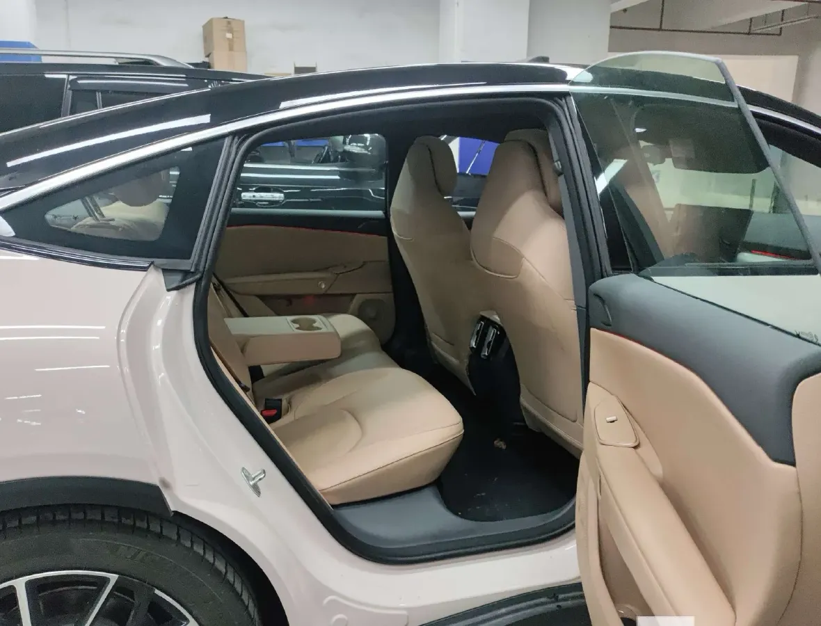 2024 ARCFOX αT5 BEV 79.2KWH,autocango,china used car exporter,china ev exporter,chinese used car exporter,chinese used ev exporter