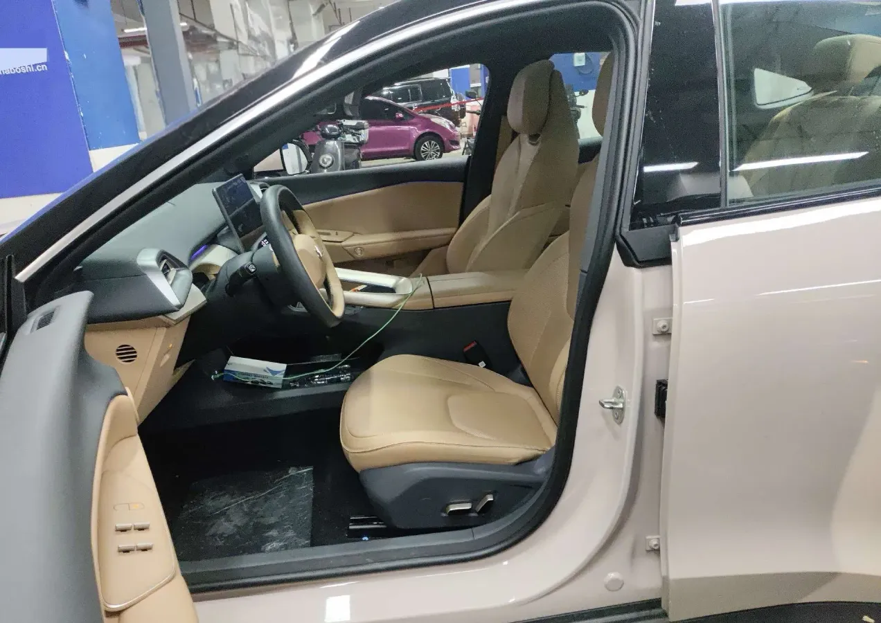 2024 ARCFOX αT5 BEV 79.2KWH,autocango,china used car exporter,china ev exporter,chinese used car exporter,chinese used ev exporter