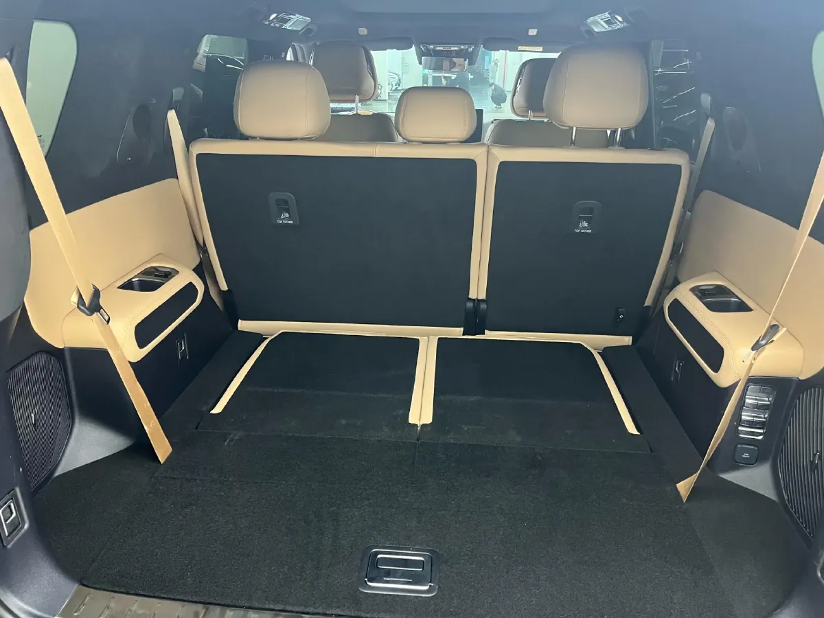 2025 FangChengBao Bao 8 2.0T 245HP L4 E-CVT PHEV 36.8KWH,autocango,china used car exporter,china ev exporter,chinese used car exporter,chinese used ev exporter