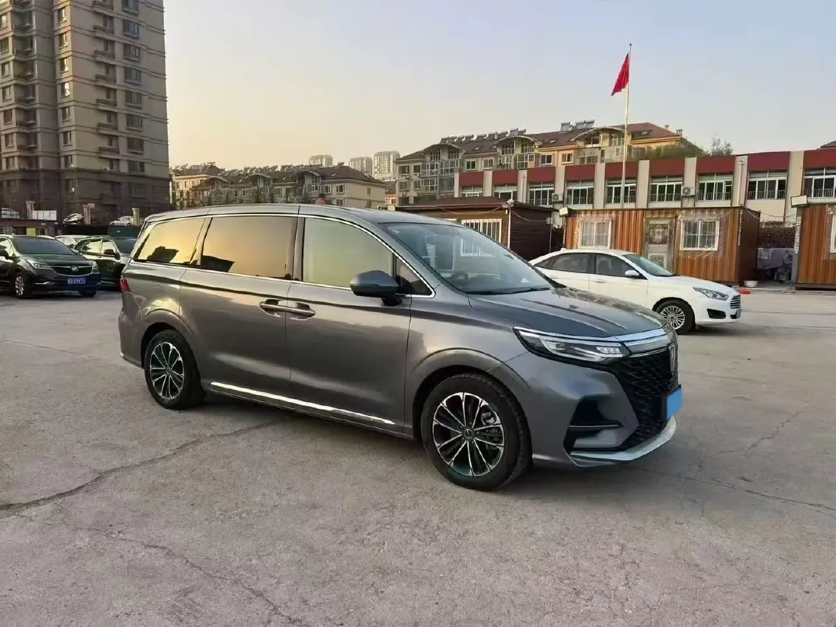 2022 Roewe iMAX8 2.0T 234HP L4 8AT,autocango,china used car exporter,china ev exporter,chinese used car exporter,chinese used ev exporter