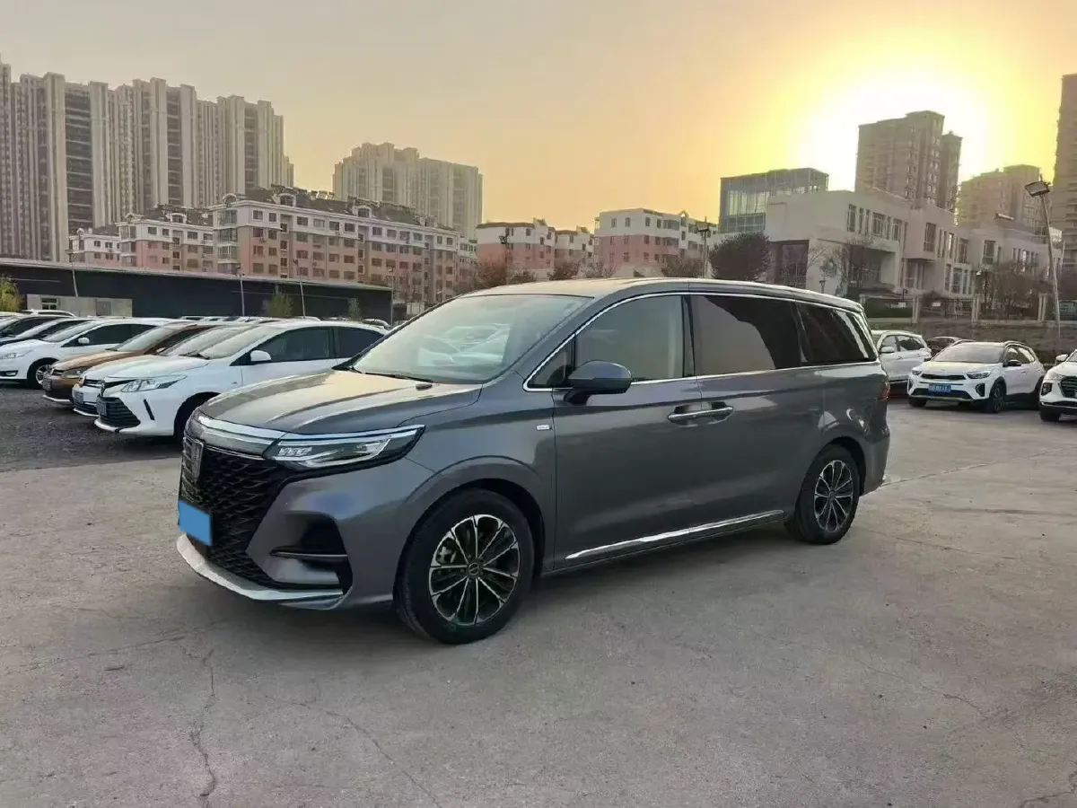 2022 Roewe iMAX8 2.0T 234HP L4 8AT,autocango,china used car exporter,china ev exporter,chinese used car exporter,chinese used ev exporter