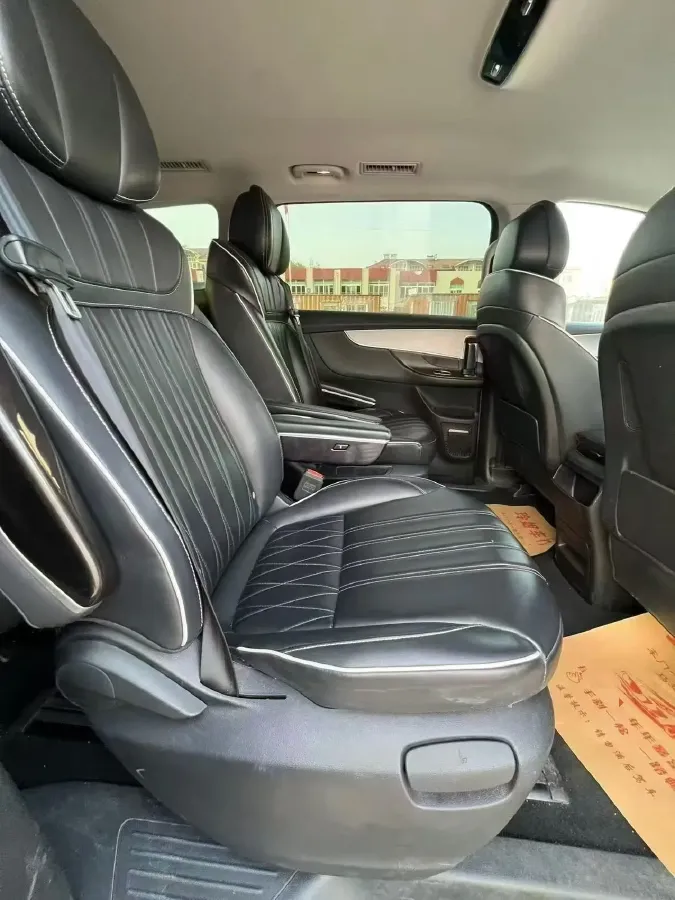 2022 Roewe iMAX8 2.0T 234HP L4 8AT,autocango,china used car exporter,china ev exporter,chinese used car exporter,chinese used ev exporter