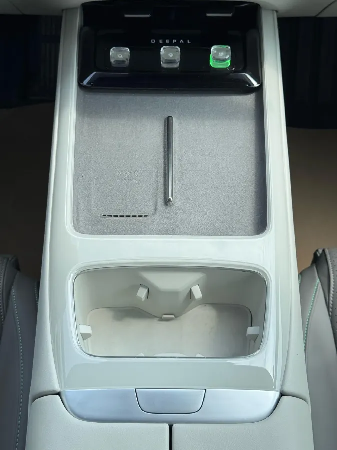 2024 Deepal L07 1.5L 98HP L4 REEV 28.39KWH,autocango,china used car exporter,china ev exporter,chinese used car exporter,chinese used ev exporter