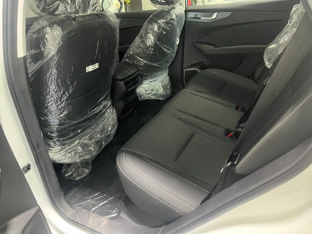 2026 KaiYi KunLun 1.5T 156HP L4 1DHT PHEV,autocango,china used car exporter,china ev exporter,chinese used car exporter,chinese used ev exporter