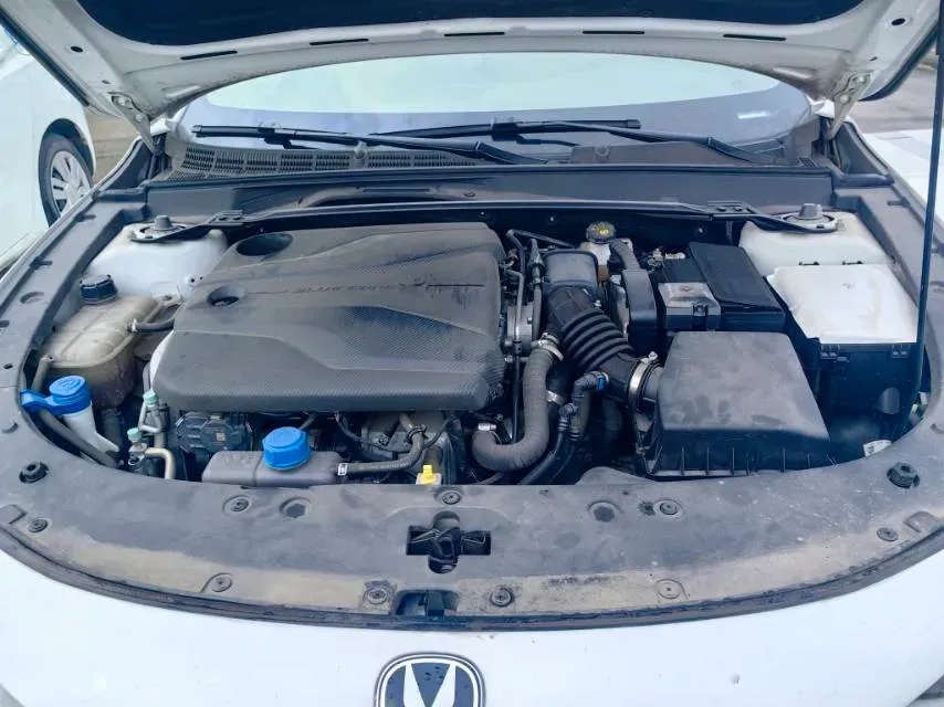 2022 ChangAn UNI-V 1.5T 188HP L4 7DCT,autocango,china used car exporter,china ev exporter,chinese used car exporter,chinese used ev exporter