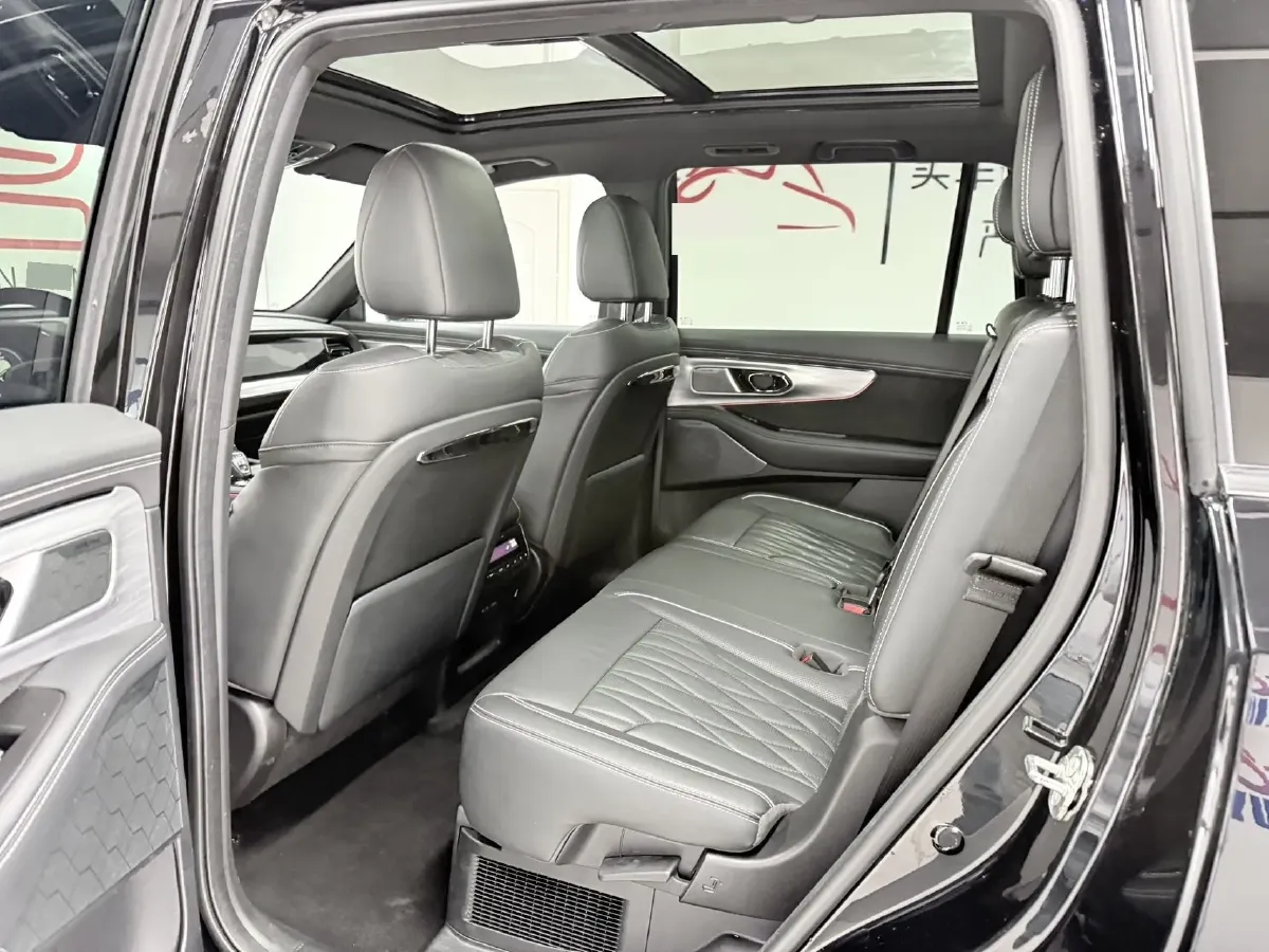 2022 GAC Trumpchi GS8 2.0T 190HP L4 E-CVT Hybrid,autocango,china used car exporter,china ev exporter,chinese used car exporter,chinese used ev exporter