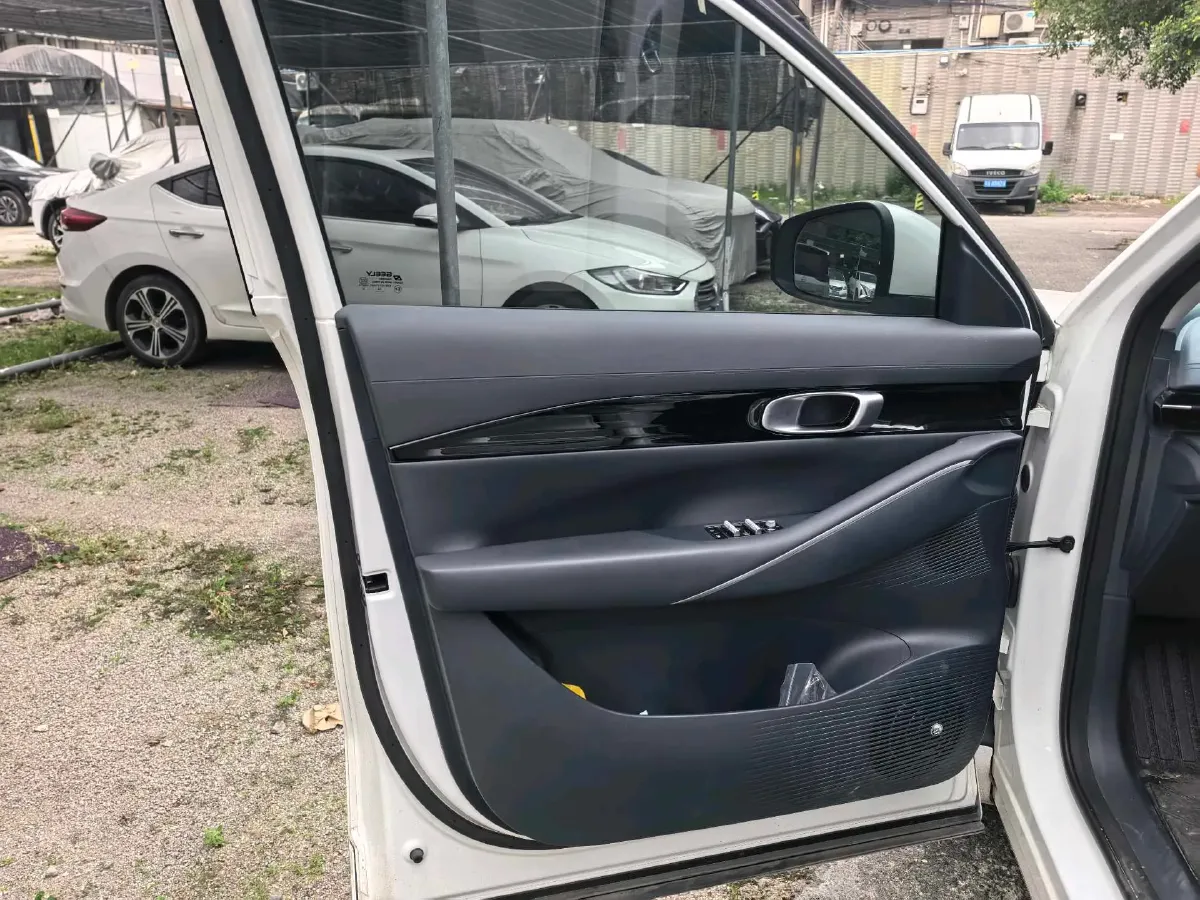 2024 YuanChen Super Van BEV 51KWH,autocango,china used car exporter,china ev exporter,chinese used car exporter,chinese used ev exporter