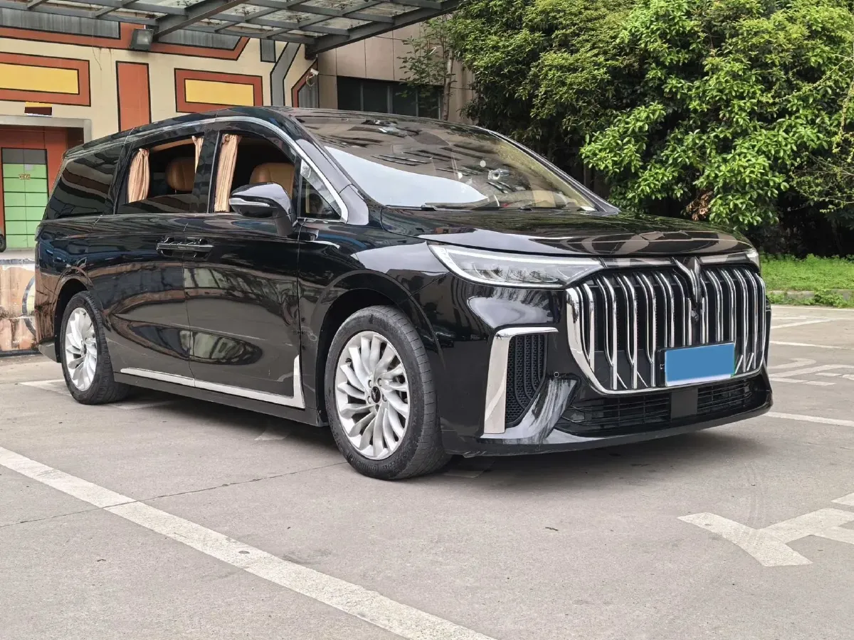2022 Voyah Dream 1.5T 136HP L4 PHEV 25.57KWH,autocango,china used car exporter,china ev exporter,chinese used car exporter,chinese used ev exporter