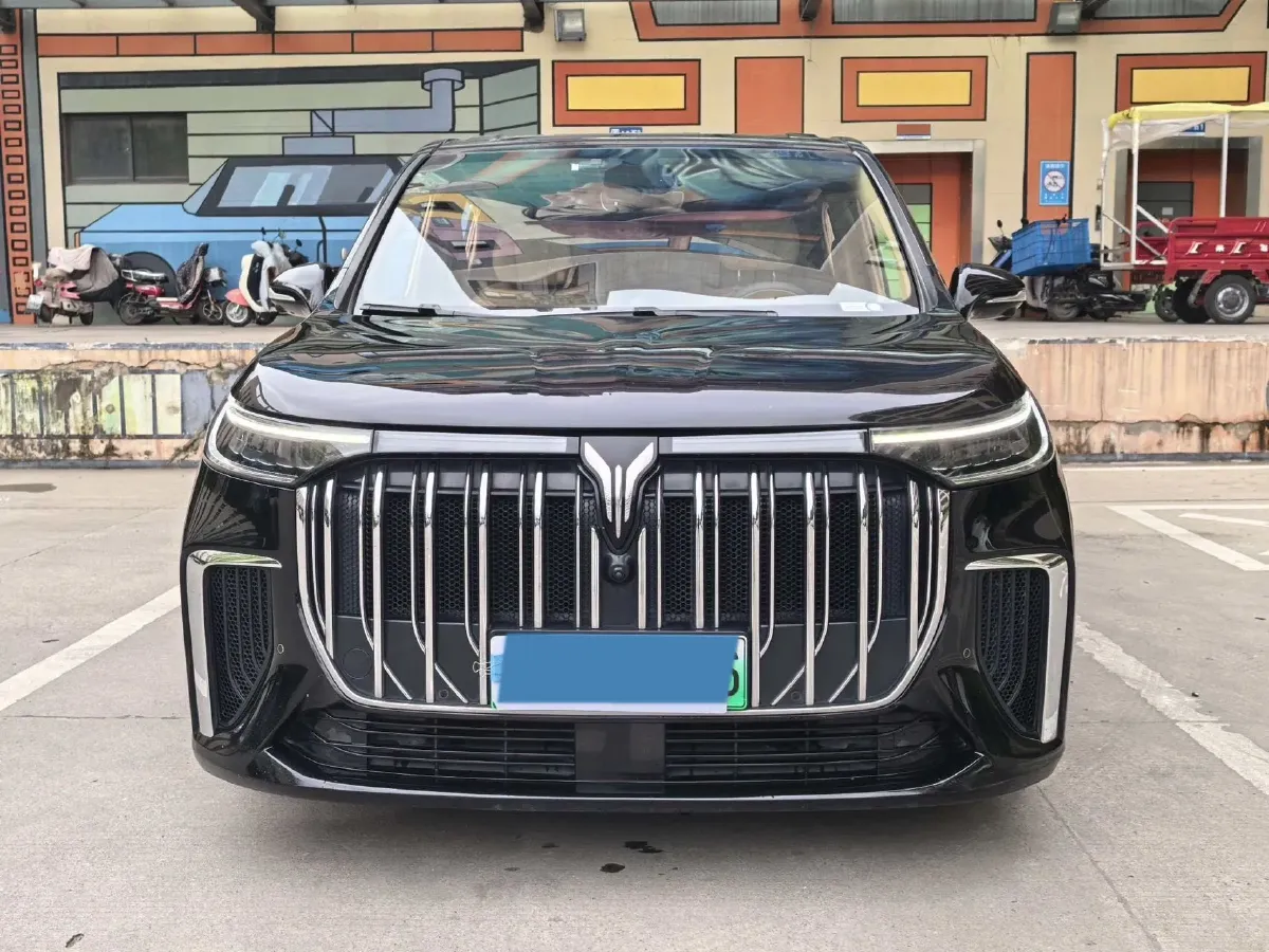 2022 Voyah Dream 1.5T 136HP L4 PHEV 25.57KWH,autocango,china used car exporter,china ev exporter,chinese used car exporter,chinese used ev exporter