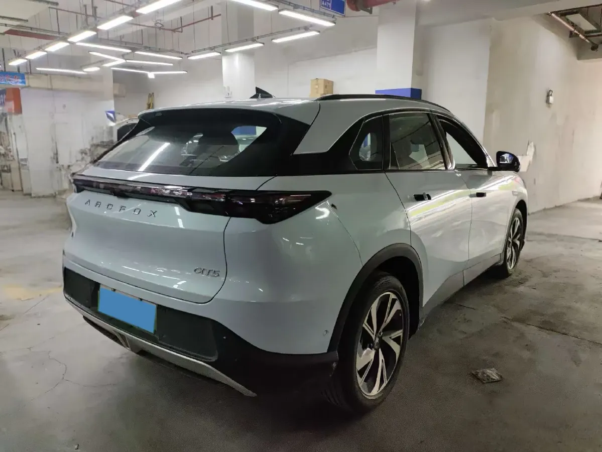2024 HongQi H5 2.0T 224HP L4 8AT,autocango,china used car exporter,china ev exporter,chinese used car exporter,chinese used ev exporter