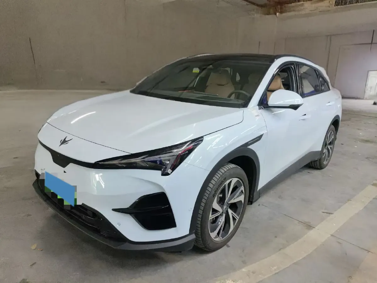 2024 HongQi H5 2.0T 224HP L4 8AT,autocango,china used car exporter,china ev exporter,chinese used car exporter,chinese used ev exporter