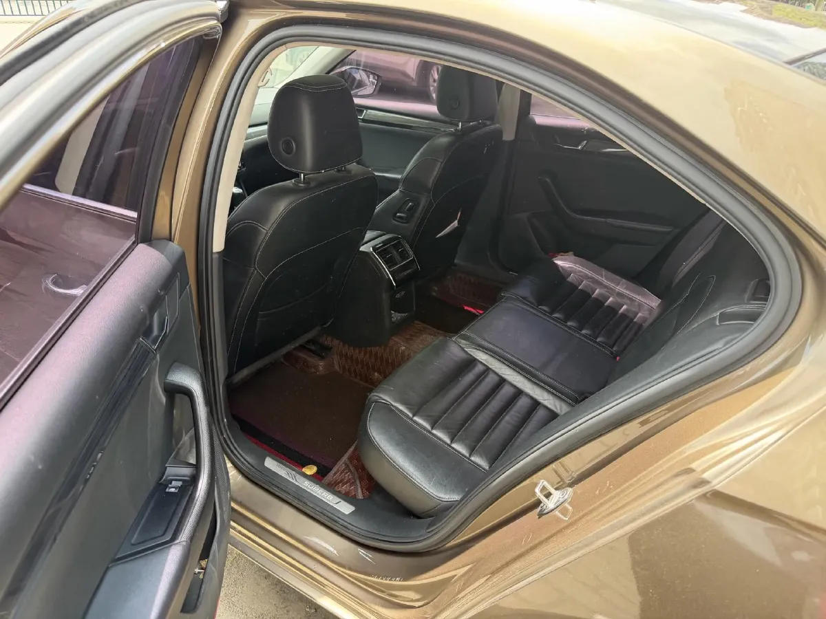 2018 Skoda Kodiak 1.8T 180HP L4 7DCT,autocango,china used car exporter,china ev exporter,chinese used car exporter,chinese used ev exporter