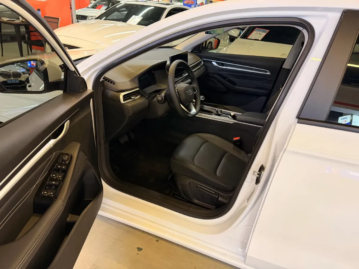 2026 Geely Emgrand 1.5L 120HP L4 CVT,autocango,china used car exporter,china ev exporter,chinese used car exporter,chinese used ev exporter