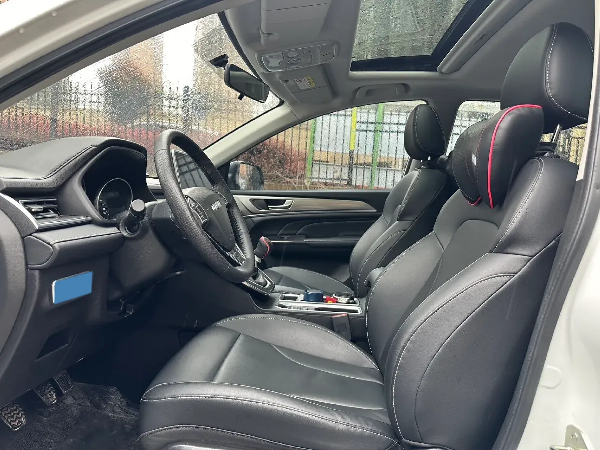 2021 Haval M6 1.5T 150HP L4 7DCT,autocango,china used car exporter,china ev exporter,chinese used car exporter,chinese used ev exporter