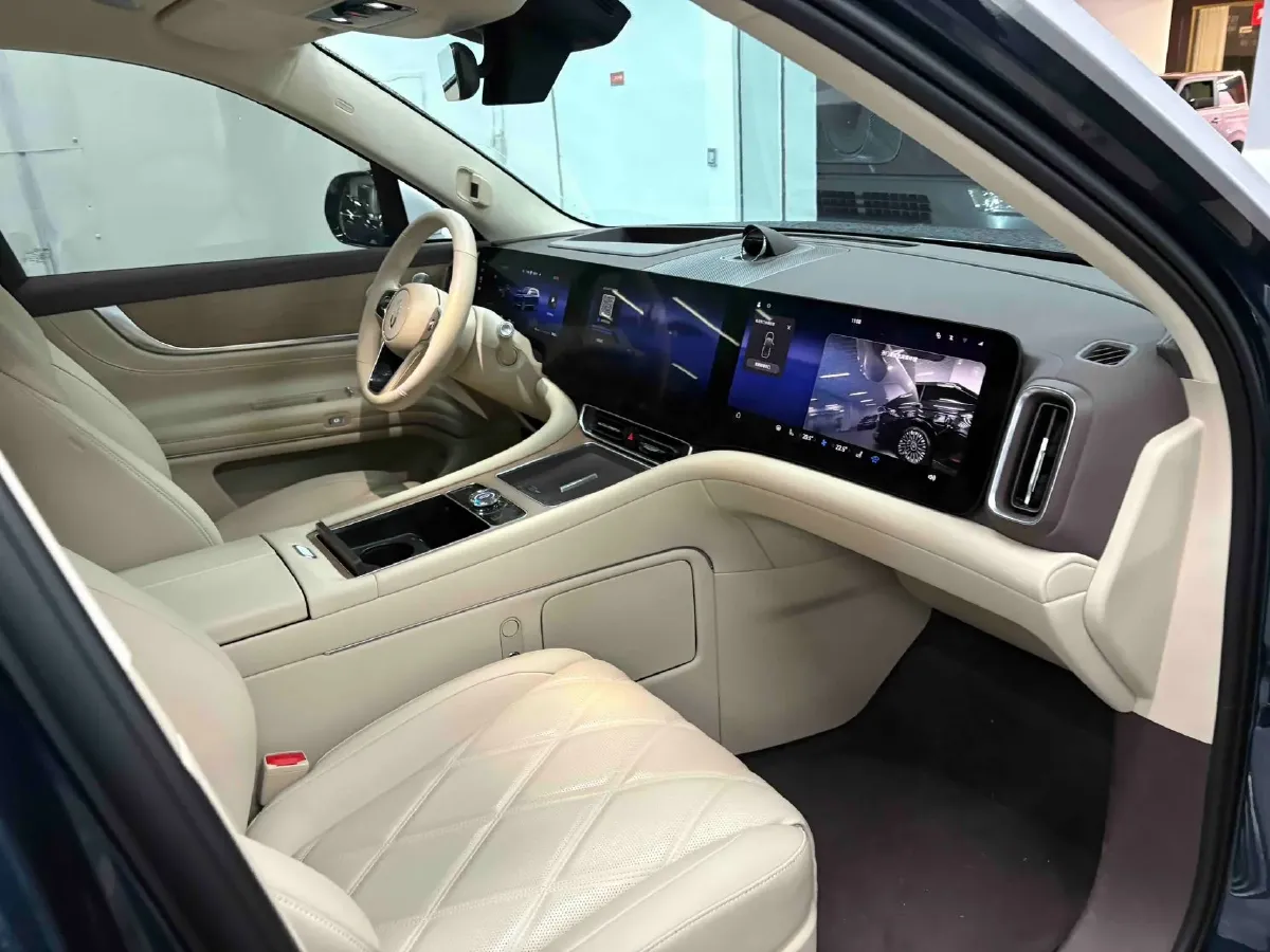 2025 AITO AITO M9 REEV 160HP REEV 52KWH,autocango,china used car exporter,china ev exporter,chinese used car exporter,chinese used ev exporter