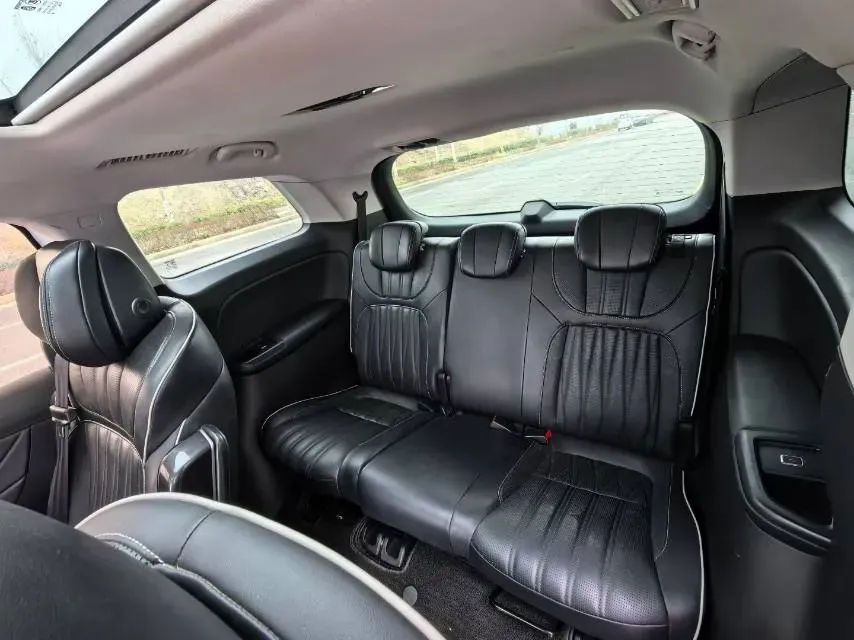 2021 Roewe iMAX8 2.0T 234HP L4 8AT,autocango,china used car exporter,china ev exporter,chinese used car exporter,chinese used ev exporter