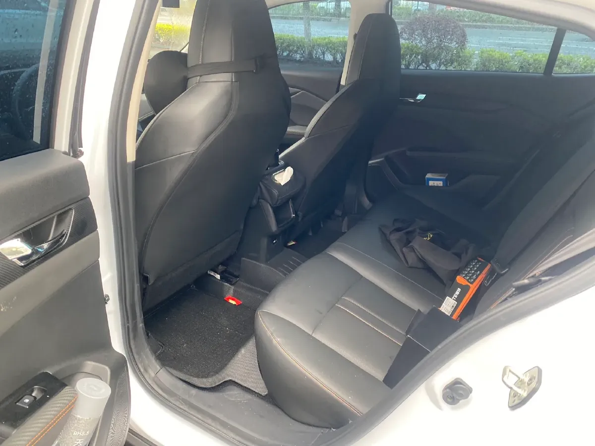 2023 DongFeng Aeolus YiXuan 1.5L 125HP L4 6DCT,autocango,china used car exporter,china ev exporter,chinese used car exporter,chinese used ev exporter