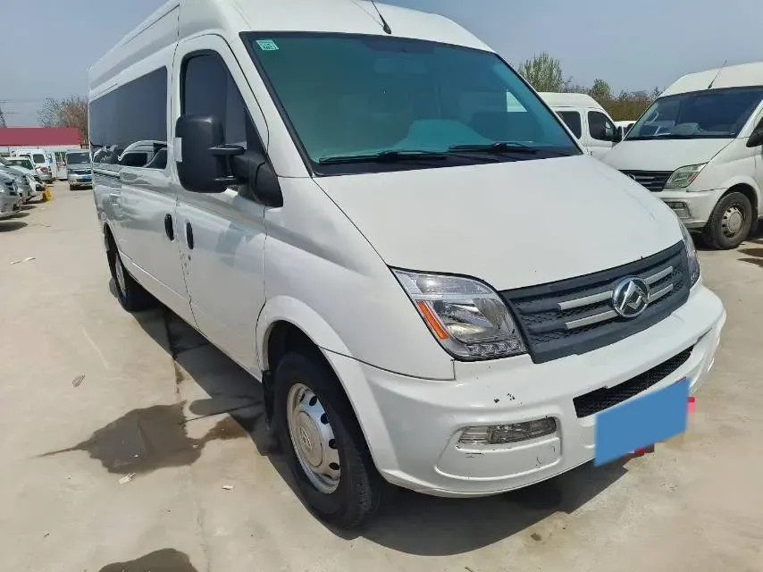 2021 MAXUS XinTu V80 2.0T 127HP L4 6MT,autocango,china used car exporter,china ev exporter,chinese used car exporter,chinese used ev exporter