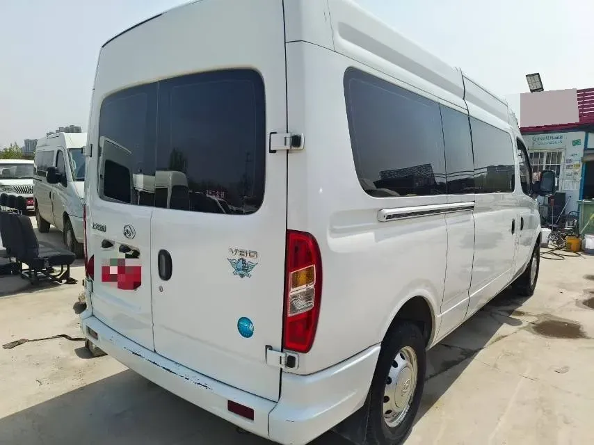 2021 MAXUS XinTu V80 2.0T 127HP L4 6MT,autocango,china used car exporter,china ev exporter,chinese used car exporter,chinese used ev exporter