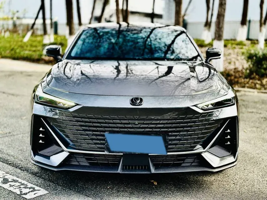 2023 ChangAn UNI-V 1.5T 188HP L4 7DCT,autocango,china used car exporter,china ev exporter,chinese used car exporter,chinese used ev exporter