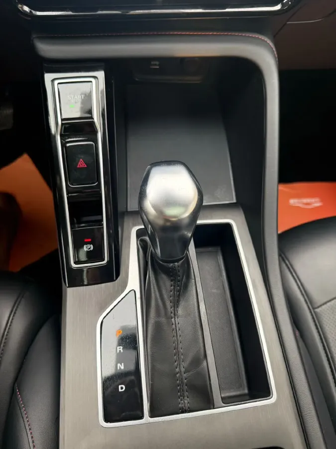 2023 Roewe i5 1.5L 129HP L4 CVT,autocango,china used car exporter,china ev exporter,chinese used car exporter,chinese used ev exporter