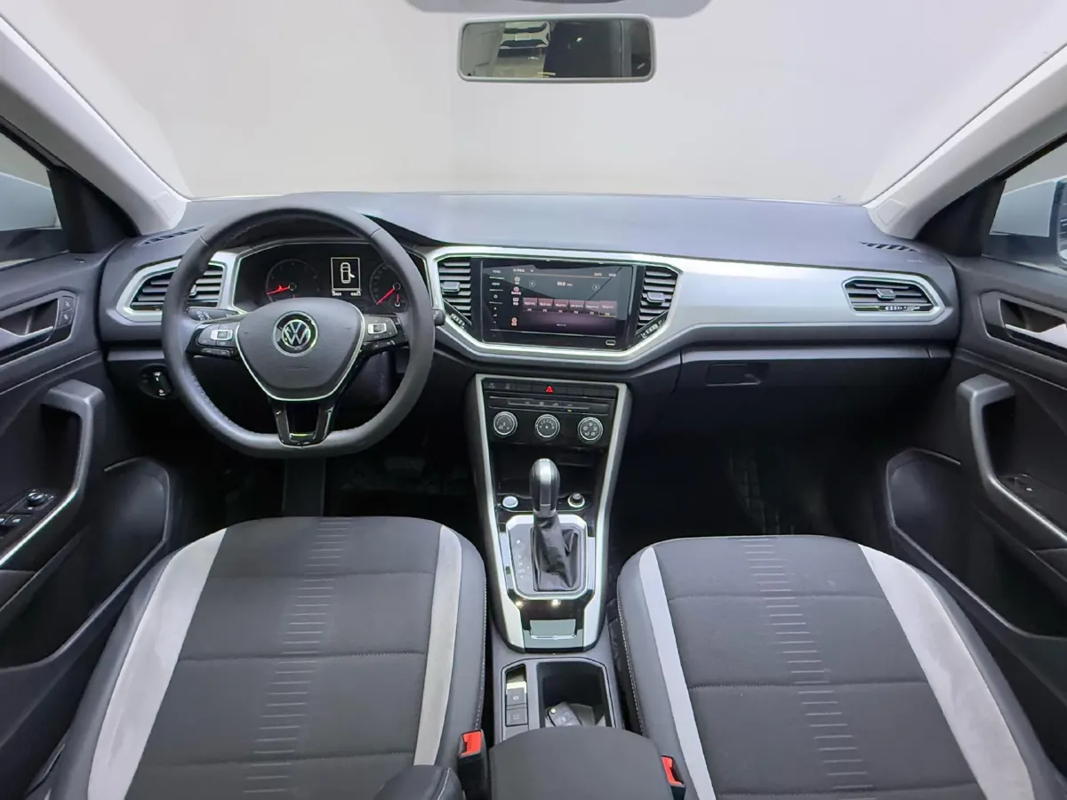 2022 Volkswagen T-Roc 1.4T 150HP L4 7DCT,autocango,china used car exporter,china ev exporter,chinese used car exporter,chinese used ev exporter